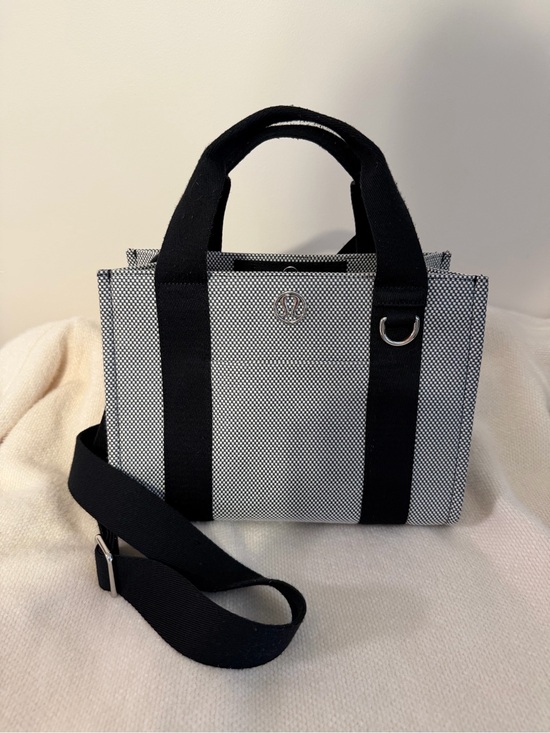 lululemon athletica Handbags - lululemon Two-Toned Mini Canvas Tote 4.5L- Anchor/Light Ivory/Black